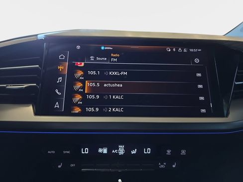 Used 2023 Audi Q4 e-tron Premium Plus AWD/4WD image 22