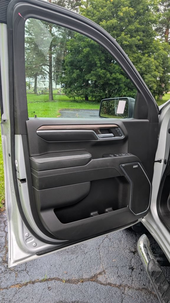 Used 2022 Chevrolet Silverado 1500 RST AWD/4WD image 5