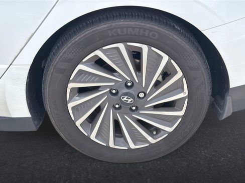 Used 2025 Hyundai Sonata Limited FWD image 31