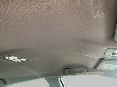 Used 2018 Toyota Corolla LE FWD image 14