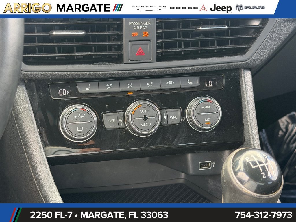 Used 2019 Volkswagen Jetta GLI FWD image 24