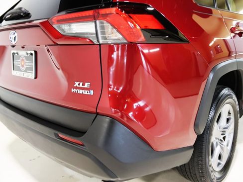 Used 2022 Toyota RAV4 XLE image 69