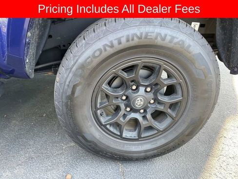Used 2022 Toyota Tacoma SR5 w/ Technology Package AWD/4WD image 8