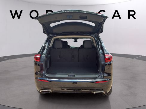 Used 2020 Buick Enclave Avenir w/ Avenir Technology Package FWD image 19