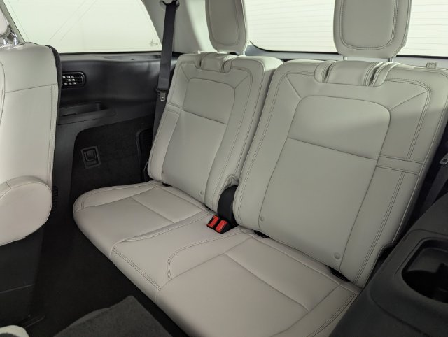 Used 2025 Lincoln Aviator Reserve w/ Jet Appearance Package AWD/4WD image 24