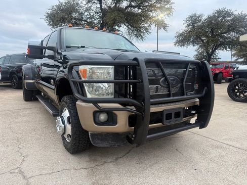 Used 2011 Ford F350 King Ranch w/ King Ranch w/Chrome Pkg image 1