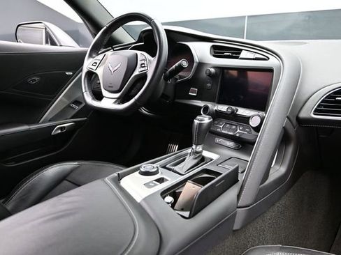 Used 2016 Chevrolet Corvette Stingray Coupe RWD image 17