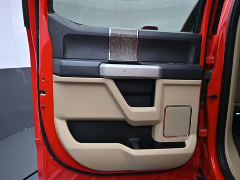 Used 2018 Ford F250 Lariat w/ Lariat Ultimate Package image 15