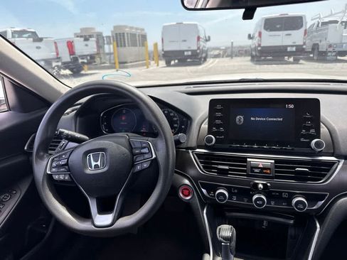 Used 2018 Honda Accord LX image 9