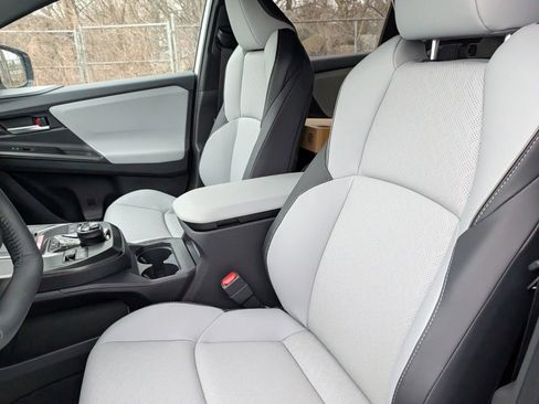 New 2026 Subaru Solterra image 24