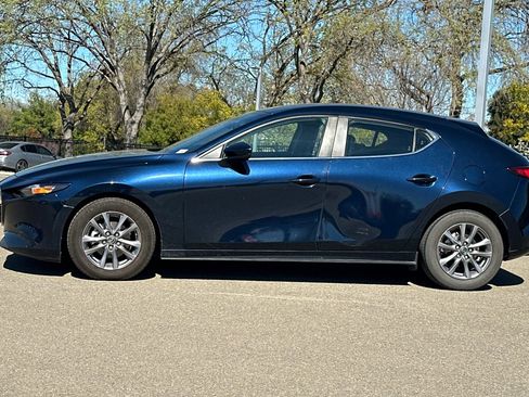 Used 2022 MAZDA MAZDA3 s image 7