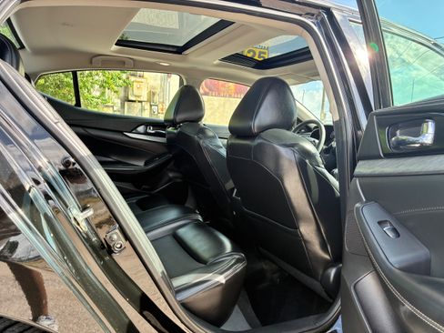 Used 2017 Nissan Maxima 3.5 SL FWD image 9