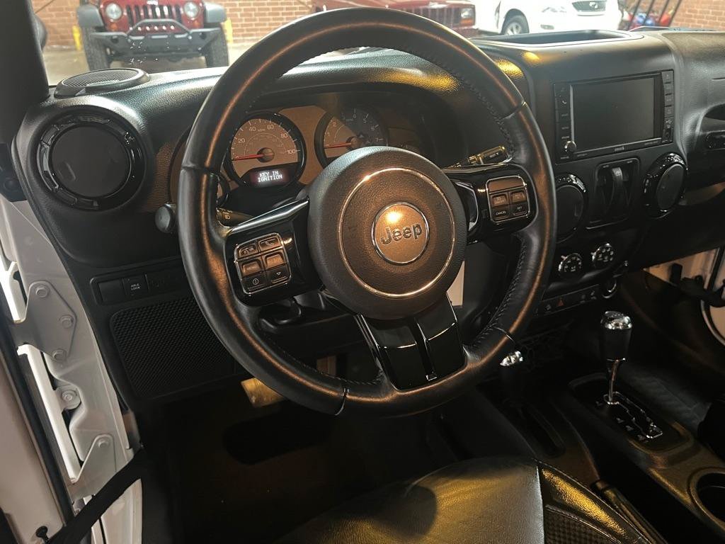Used 2017 Jeep Wrangler Sahara AWD/4WD image 24