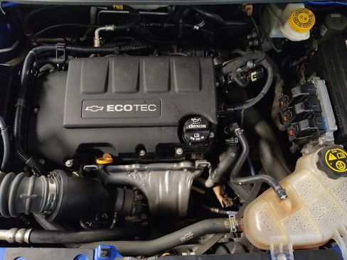 Used 2019 Chevrolet Sonic LT FWD image 30