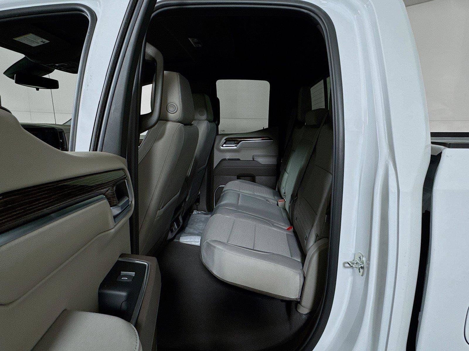 New 2026 GMC Sierra 1500 SLE w/ Preferred Package RWD image 13