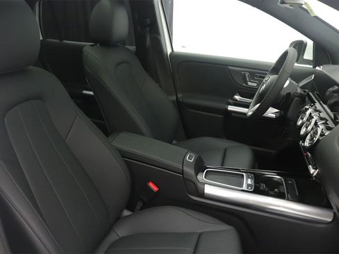 New 2026 Mercedes-Benz GLA 250 image 9