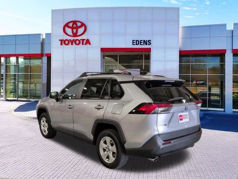 Used 2020 Toyota RAV4 XLE w/ XLE Grade Weather Package image 8