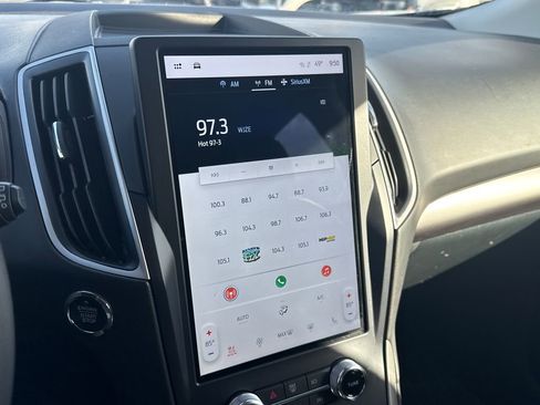 Used 2024 Ford Edge SEL w/ Convenience Package image 34