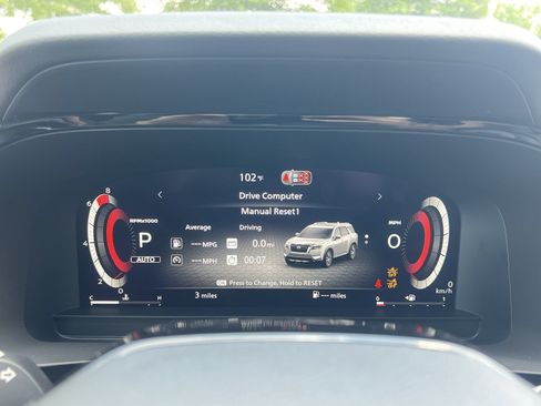 New 2026 Nissan Pathfinder Platinum AWD/4WD image 9