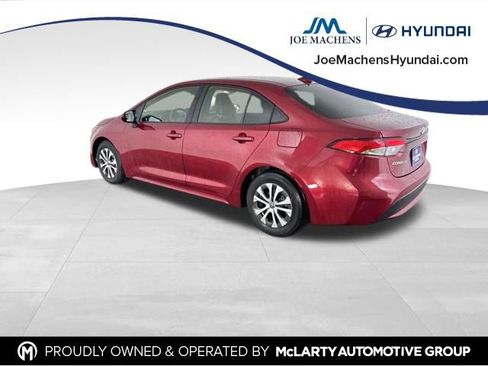 Used 2022 Toyota Corolla LE w/ Premium Interior Package image 8