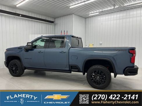 Used 2025 Chevrolet Silverado 2500 LTZ w/ Trail Boss Package AWD/4WD image 5