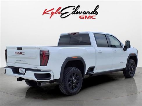 New 2025 GMC Sierra 2500 AT4 w/ AT4 Premium Plus Package image 5