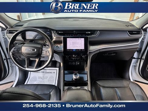 Used 2022 Jeep Grand Cherokee Limited image 20