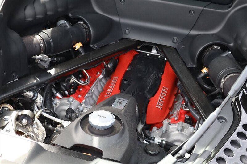 Used 2021 Ferrari SF90 Stradale AWD/4WD image 33