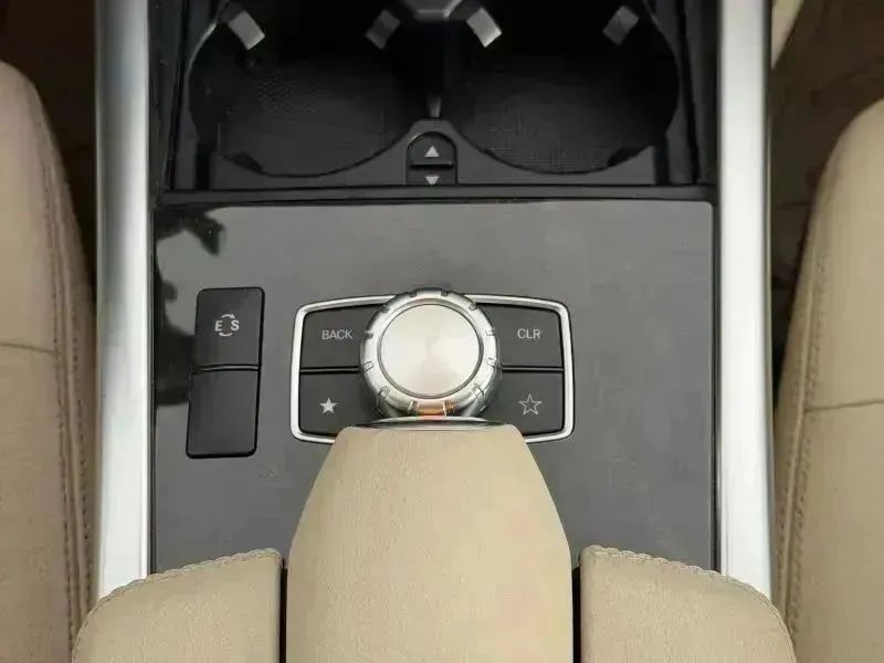 Used 2014 Mercedes-Benz E 250 BlueTEC 4MATIC Sedan image 34