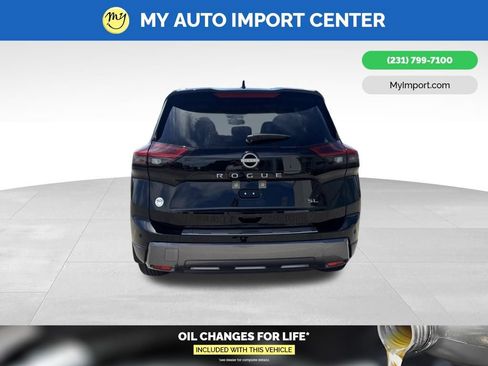 Used 2024 Nissan Rogue SL w/ SL Premium Package FWD image 8