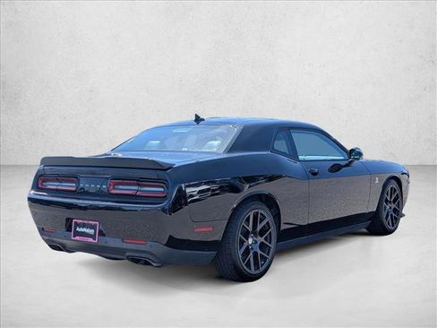 Used 2016 Dodge Challenger R/T Scat Pack w/ Leather Interior Group RWD image 5