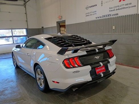 Used 2020 Ford Mustang Coupe image 5