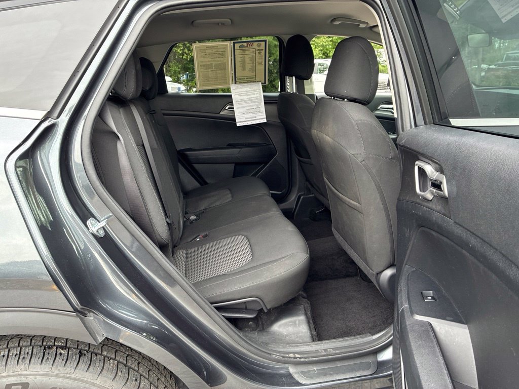 Used 2023 Kia Sportage LX AWD/4WD image 43