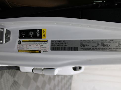 Used 2022 Jeep Wrangler Unlimited Sahara w/ Cold Weather Group image 43