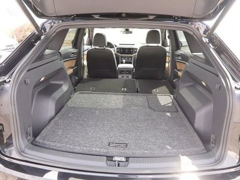 Certified 2023 Volkswagen Atlas Cross Sport SEL Premium R-Line image 7