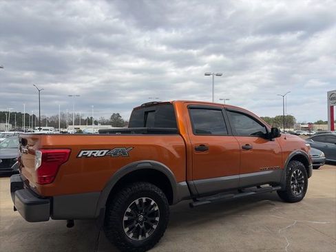 Used 2019 Nissan Titan PRO-4X image 4