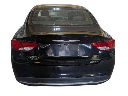 Used 2016 Chrysler 200 Limited FWD image 4