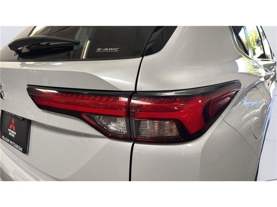 Used 2024 Mitsubishi Outlander Ralliart AWD/4WD image 40