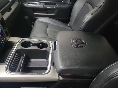 Used 2018 RAM 3500 Laramie image 29