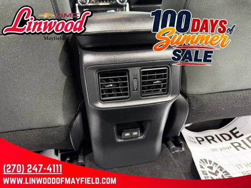 Used 2025 Toyota RAV4 XLE FWD image 37