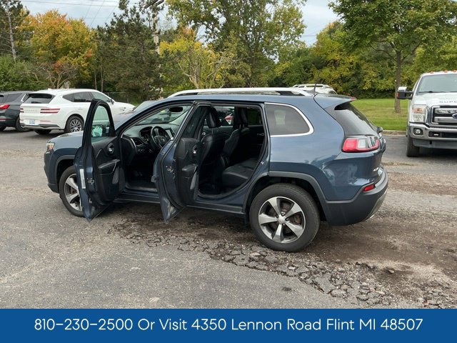 Used 2019 Jeep Cherokee Limited AWD/4WD image 11
