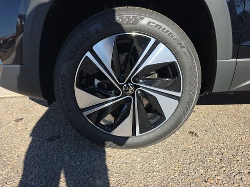 New 2026 Volkswagen Taos SE AWD/4WD image 27