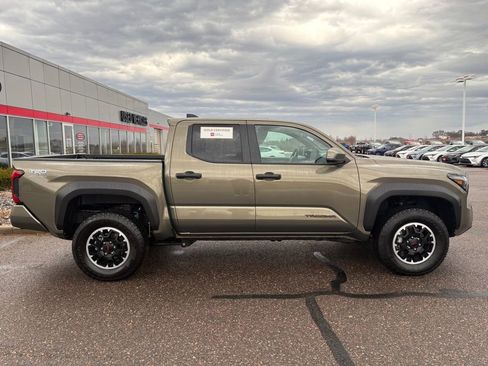 Certified 2025 Toyota Tacoma TRD Off-Road w/ TRD Off Road Upgrade Package image 2