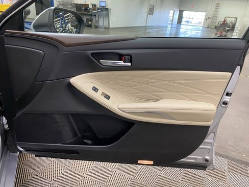 Used 2019 Toyota Avalon Limited w/ Advanced Safety Package image 17