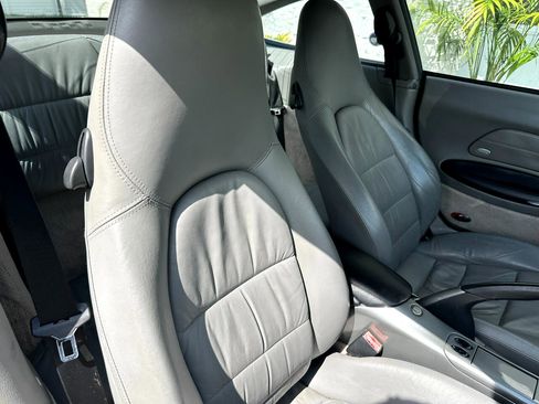 Used 2001 Porsche 911 Carrera image 38