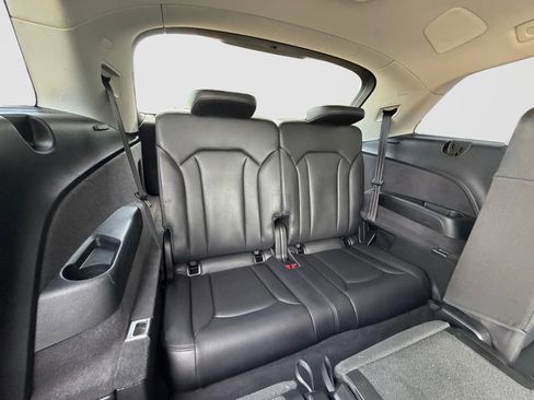 Used 2019 Audi Q7 3.0T Prestige w/ Prestige Package AWD/4WD image 20