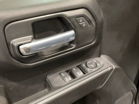 Used 2025 Chevrolet Silverado 2500 Custom w/ Custom Value Package image 7