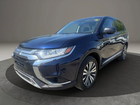 Used 2020 Mitsubishi Outlander ES AWD/4WD image 1