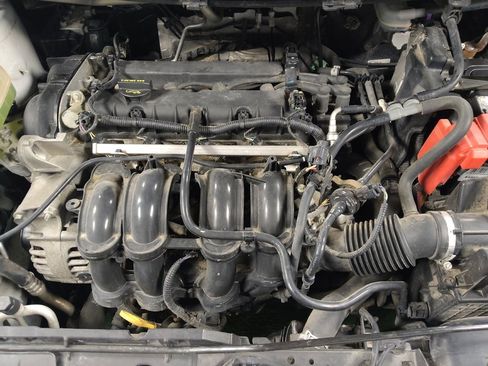 Used 2015 Ford Fiesta SE FWD image 30