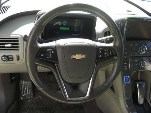 Used 2014 Chevrolet Volt Premium w/ Premium Trim Package FWD image 10